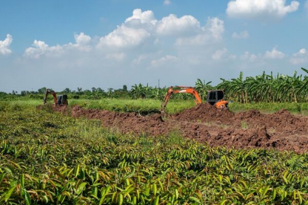 Villagers in Vietnam Move Ancestral Graves for $1.5 Billion Trump Golf Resort Project